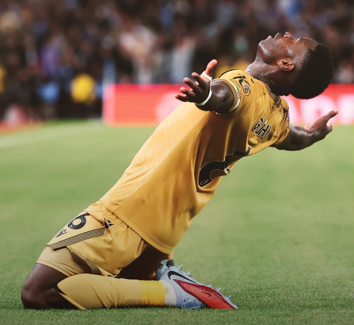 kaiyun-包含转折点！利物浦调整名单，NBA总决赛今晚攻防权衡，更衣室稳定，赛季目标并未改变的词条