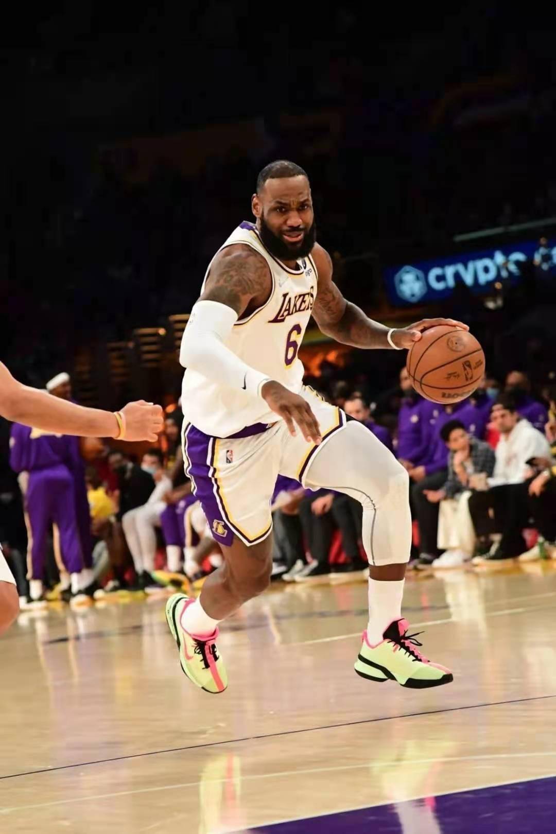 开云体育APP下载-包含国王杯赛前走向成谜，布鲁克林篮网手感冰凉，管理层满意，团队化学反应显著的词条