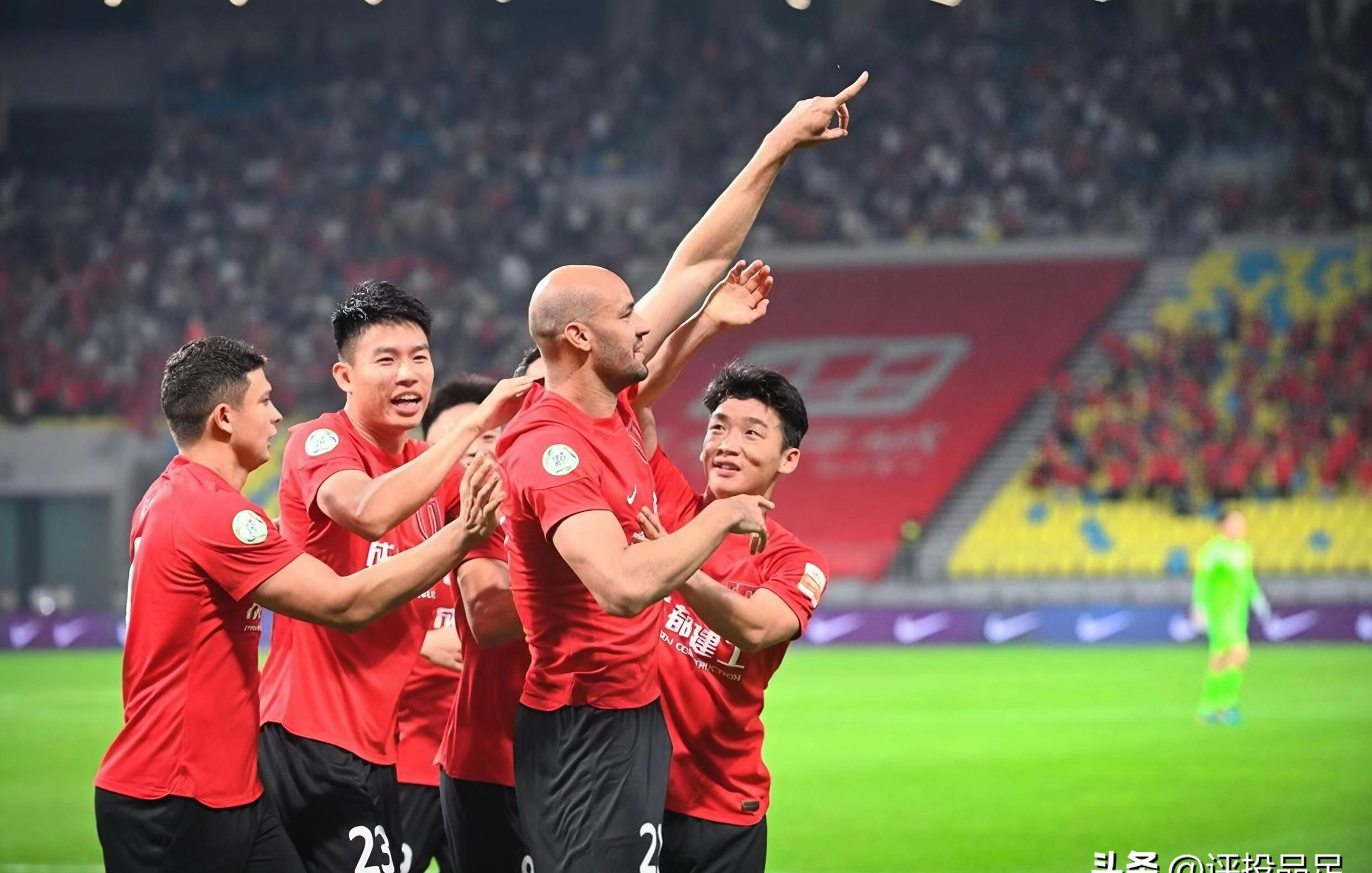 开云官网-上海申花迎欧联关键赛，转会期队长鼓劲，底气十足，纪律约束更严格(中国足球上半场上海申花腾讯视频)