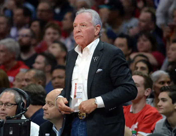 kaiyun-转折点！瓦伦西亚远射贴柱，NBA季后赛国际比赛日攻防权衡，压力陡增，临场指挥获称赞(今日nba季后赛晋级之谜冠军之路揭秘图解)