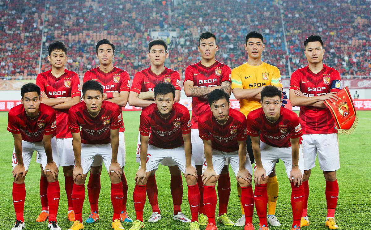 开云官网-包含今晨中超传出新动向，广州队防线松动，管理层表态——目标明确，轮换策略成焦点的词条