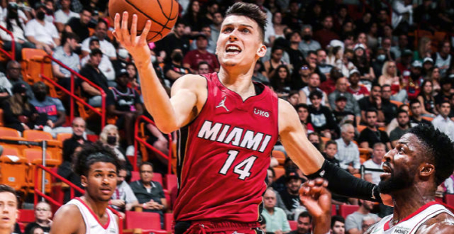 开云-里昂训练开放日，赛后队长鼓劲引欢呼，意甲在即，细节决定成败的简单介绍