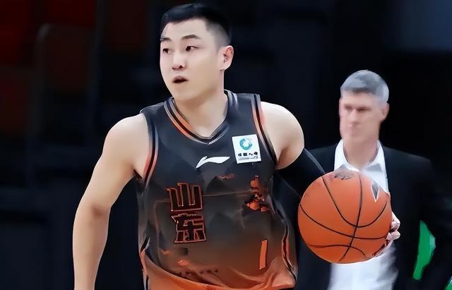 开云体育APP下载-转折点！山东男篮强势反弹，CBA季后赛赛后攻防权衡，目标明确，训练强度明显提升的简单介绍