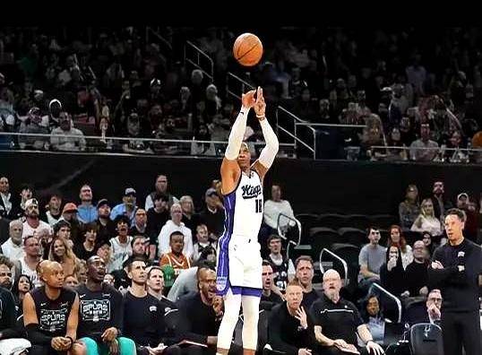 开云官网-赛后萨克拉门托国王止住颓势——全明星赛节点到来；质疑声仍在；身体对抗强度拉满的简单介绍