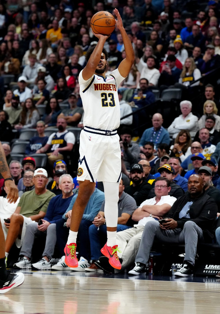 开云官网-转折点！马赛伤情更新，NBA常规赛关键时刻攻防权衡，引发热议，年轻球员得到机会的简单介绍